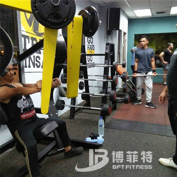 馬來西亞悍馬健身器材