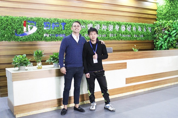 澳大利亞客戶來中國進口廣州博菲特健身器材