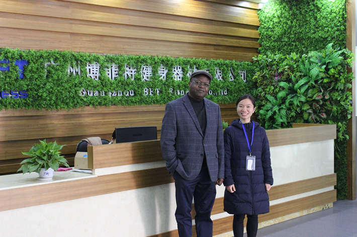 肯尼亞客戶來中國采購健身器材