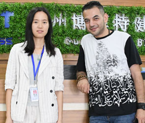 沙特客戶來中國進(jìn)口商用健身房器械